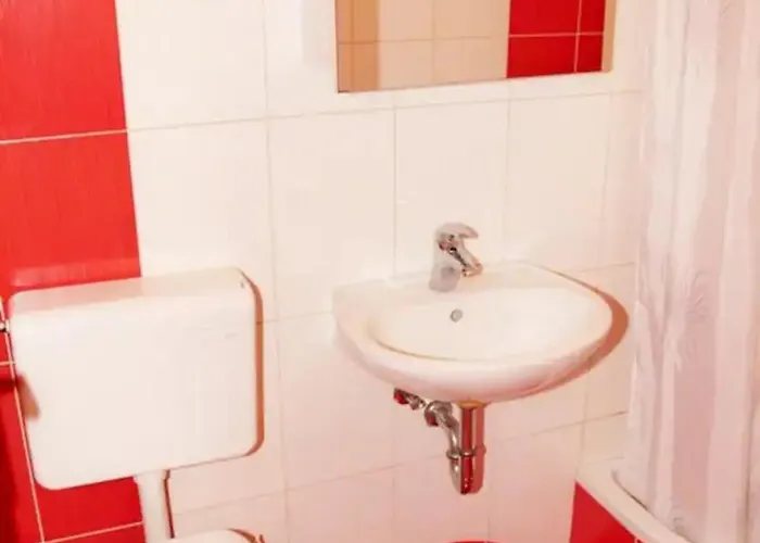 Apartment With Parking Space - 22168 Makarska