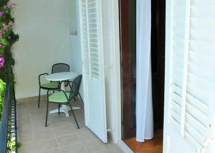 With Parking Space - 22168 Makarska