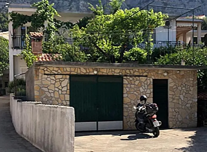 Apartment With Parking Space - 22168