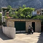 Apartment With Parking Space - 22168