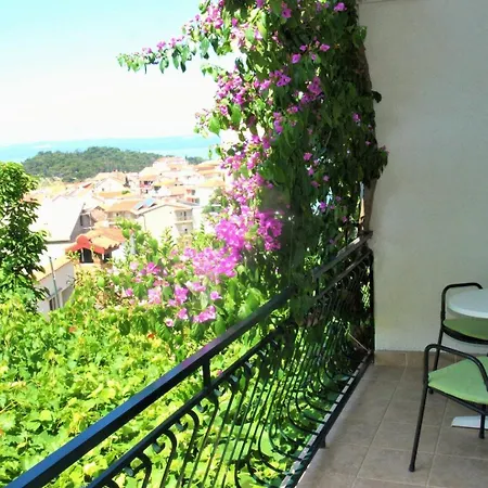Apartment With Parking Space - 22168 Makarska