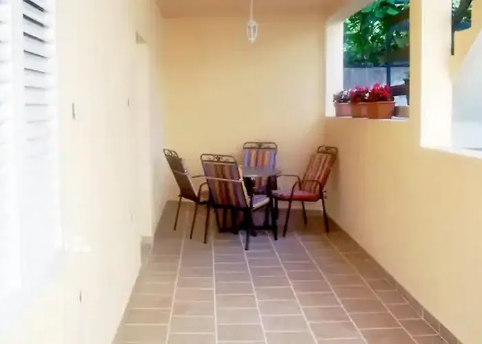 With Parking Space - 22168 Makarska