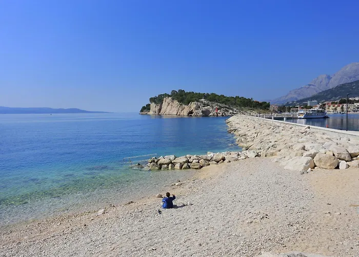 Apartment With Parking Space - 22168 *