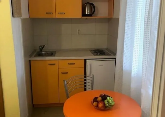 With Parking Space - 22168 Makarska